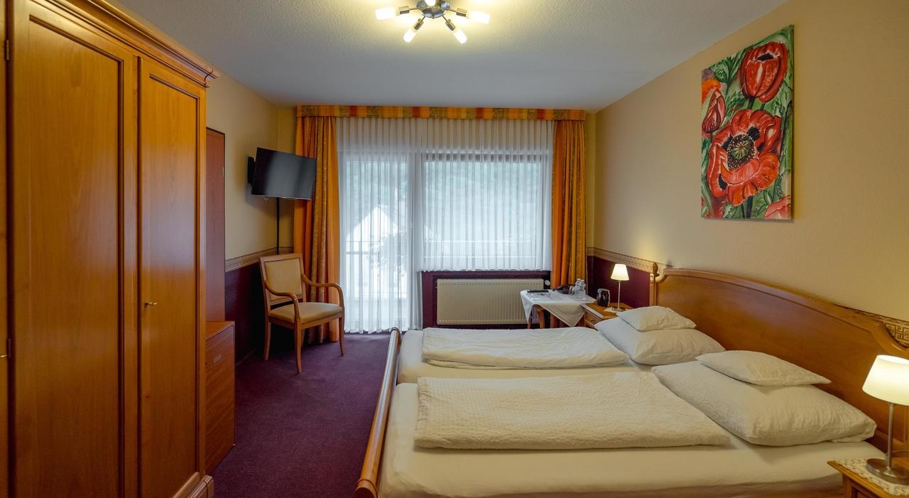 Hotel Bisenius Трабен-Трарбах Екстериор снимка
