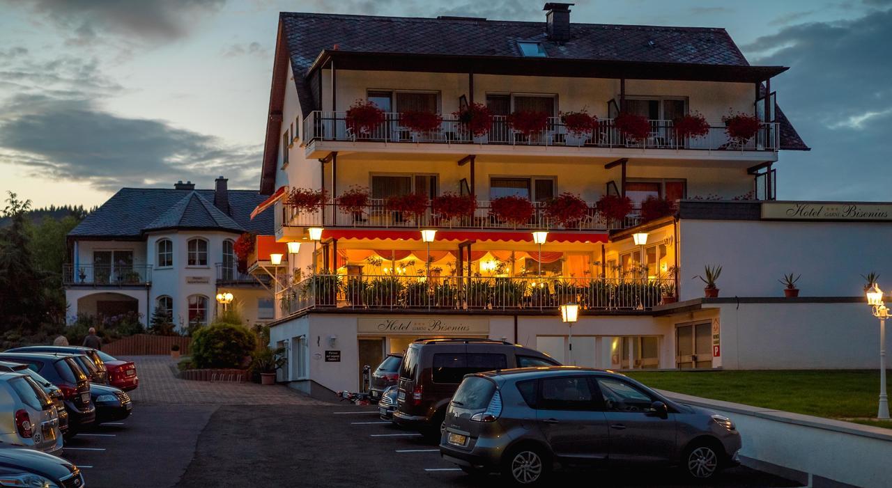 Hotel Bisenius Трабен-Трарбах Екстериор снимка